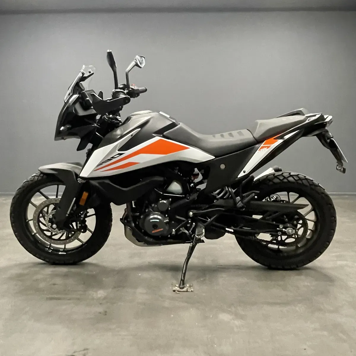 Mira esta publicación de KTM Adventure 390 2020 en Motordil