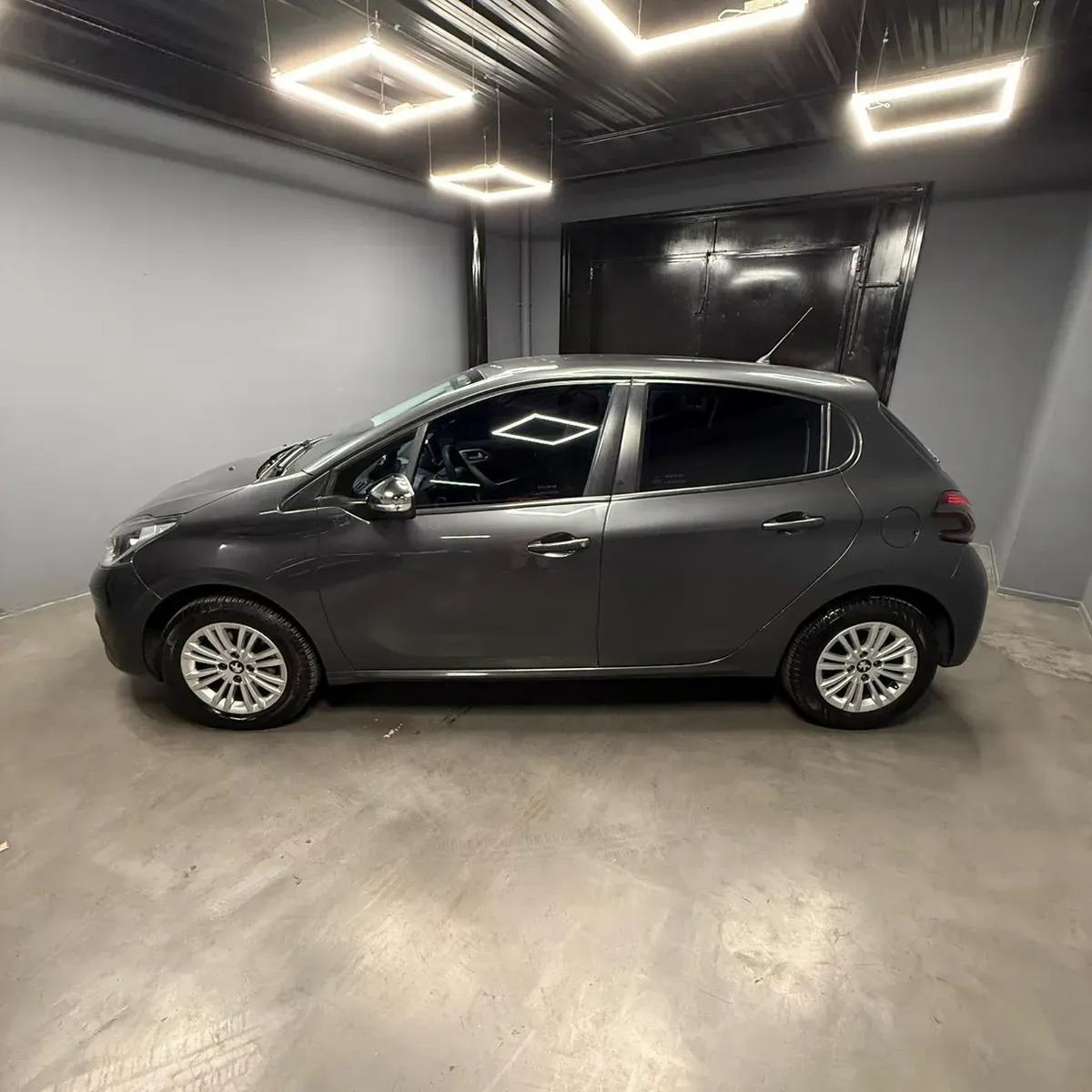 Mira esta publicación de Peugeot 208 2018 en Motordil