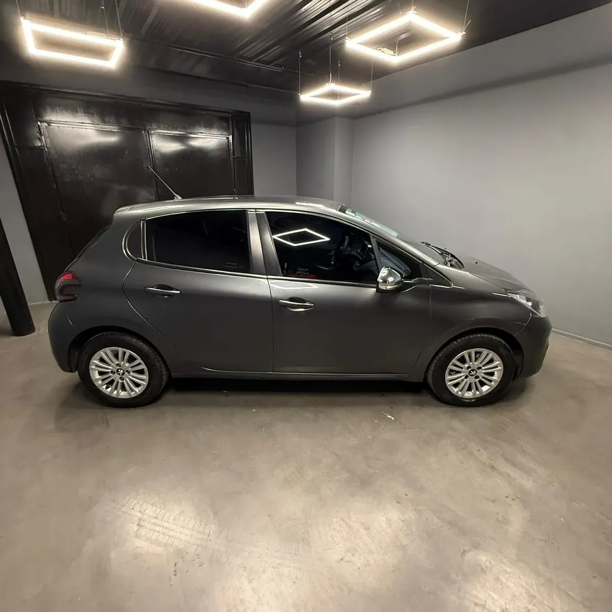 Mira esta publicación de Peugeot 208 2018 en Motordil