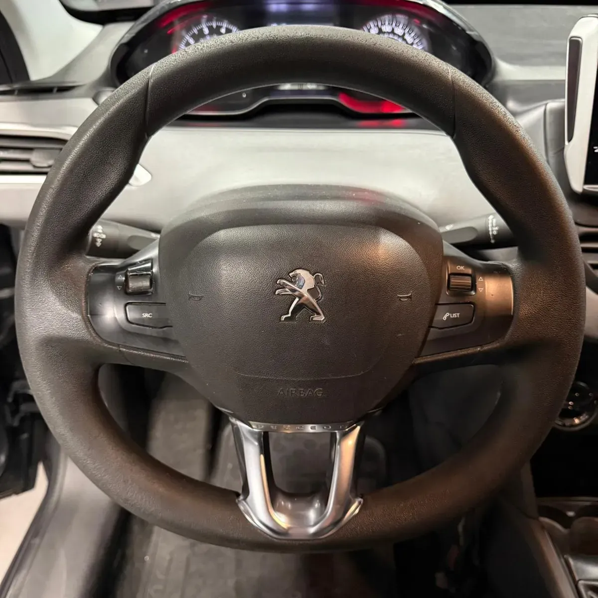 Mirá esta publicación de Peugeot 208