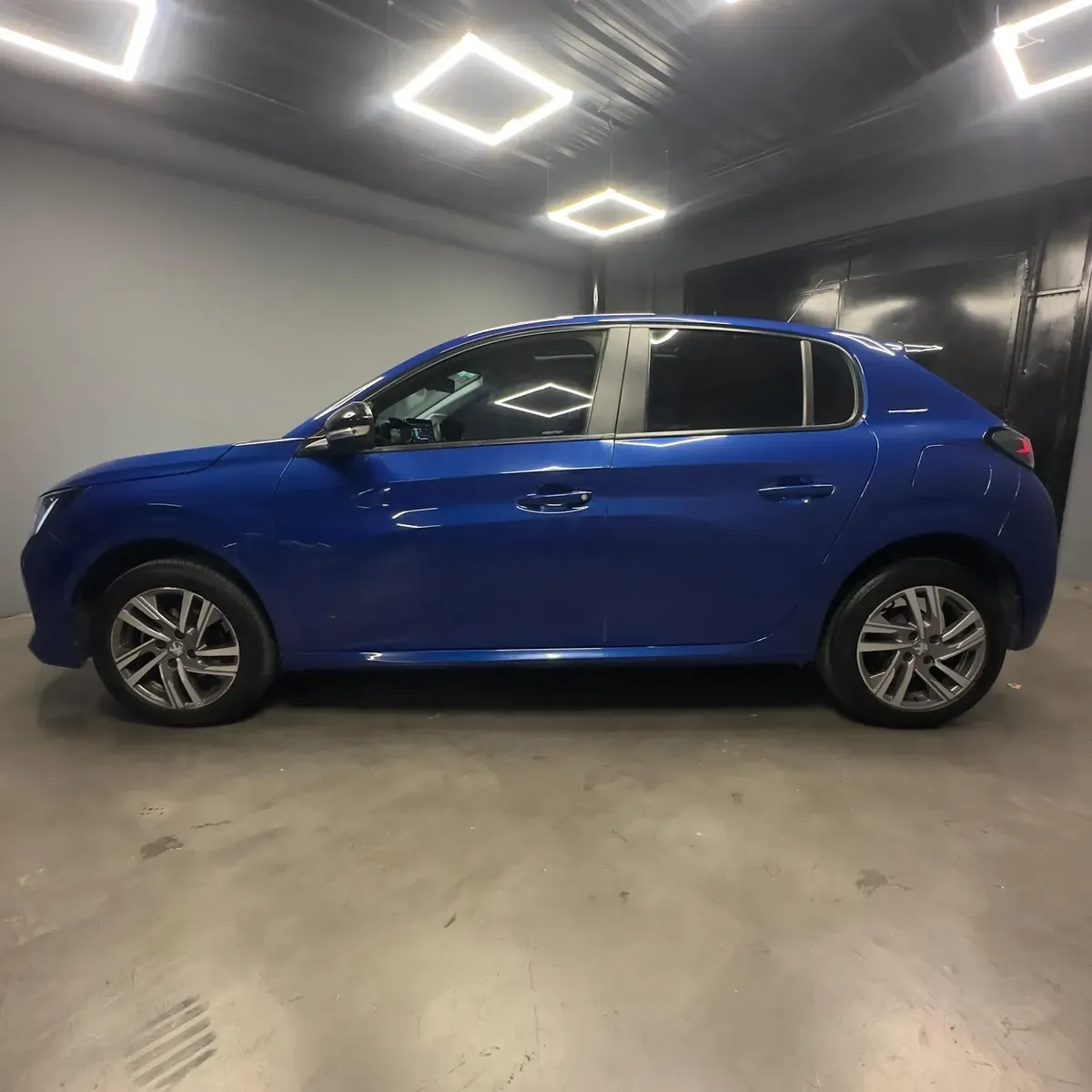 Mira esta publicación de Peugeot 208 2023 en Motordil