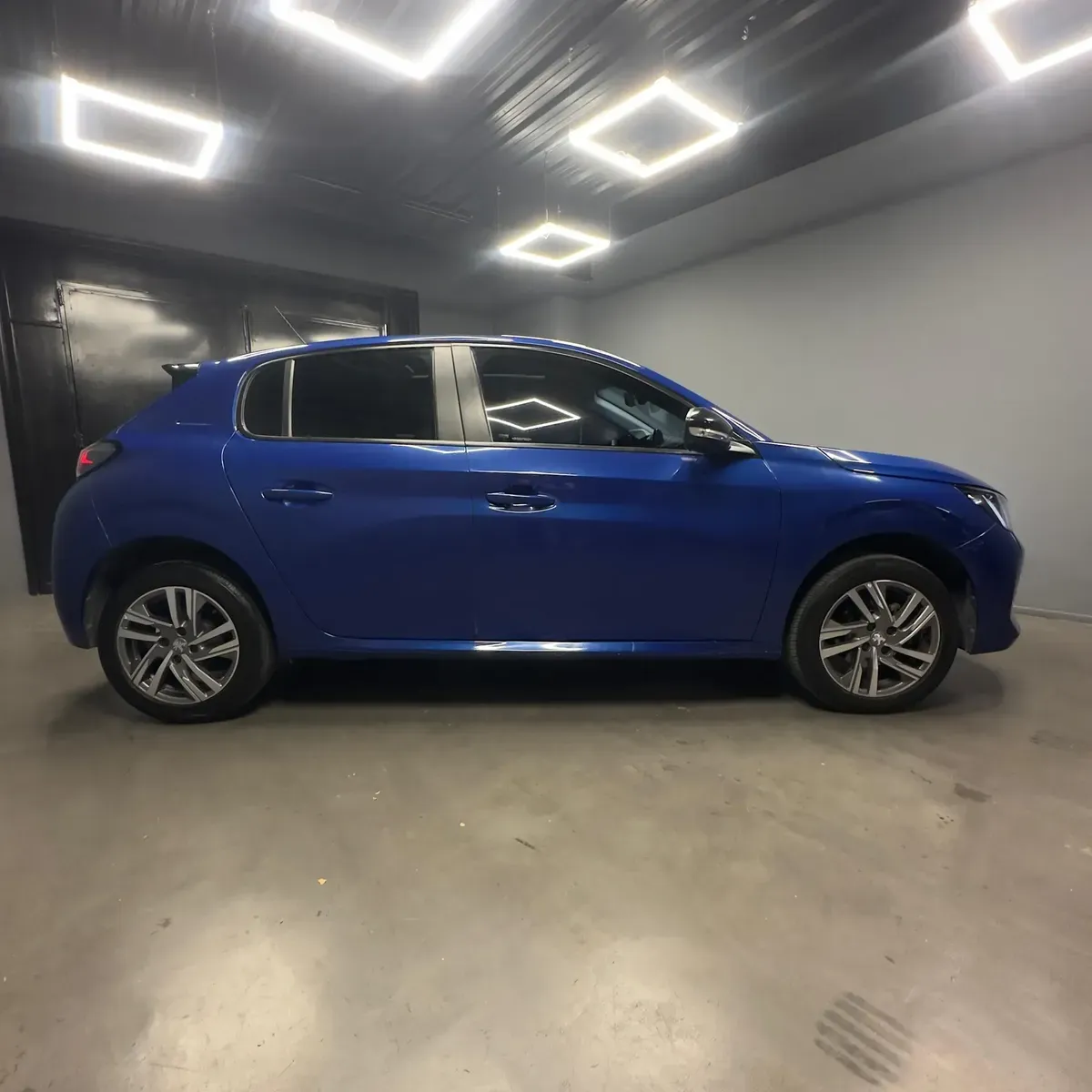 Mira esta publicación de Peugeot 208 2023 en Motordil