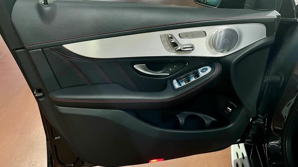 Mira esta publicación de Mercedes Benz GLC 2019 en Motordil