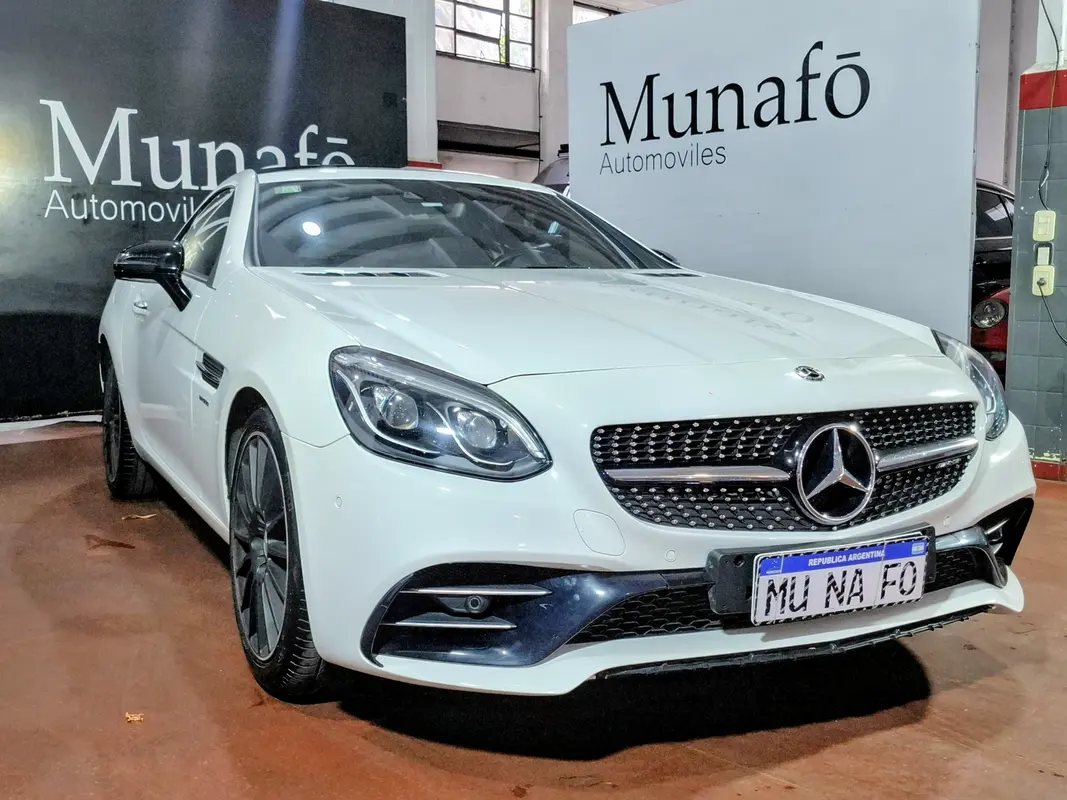 Mira esta publicación de Mercedes Benz SLC 2018 en Motordil