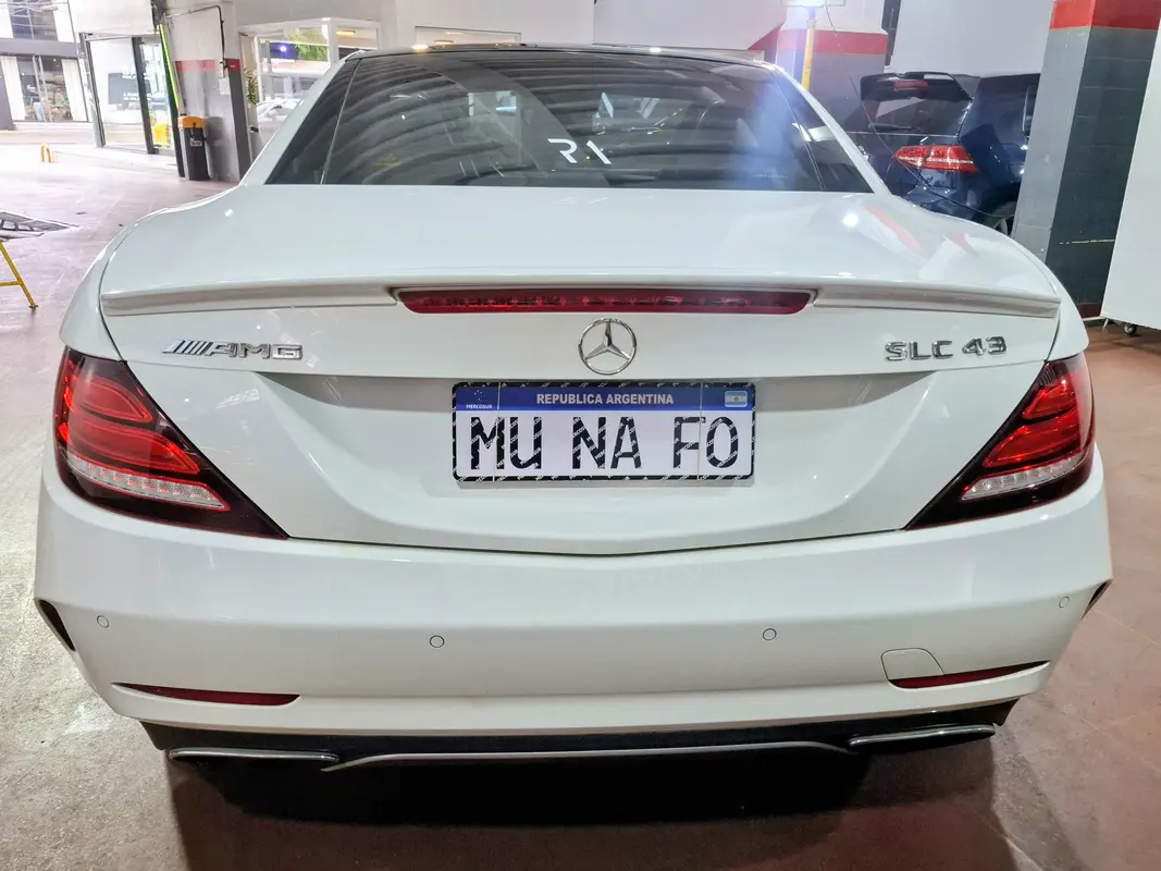 Mira esta publicación de Mercedes Benz SLC 2018 en Motordil