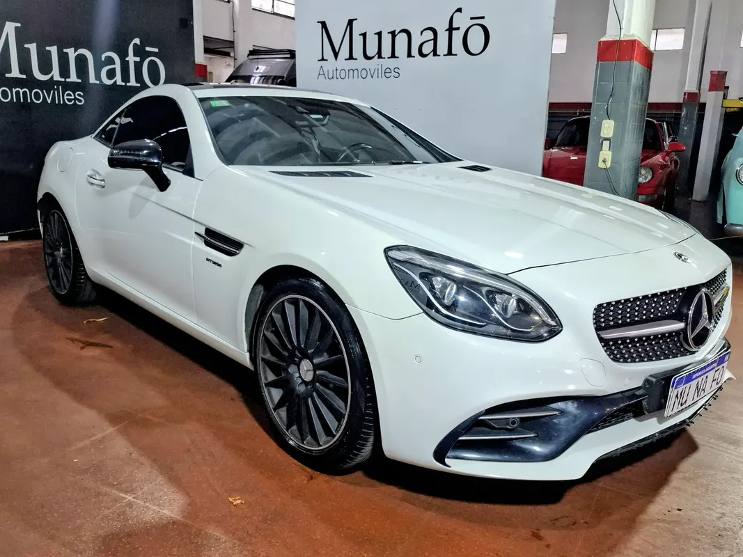 Mira esta publicación de Mercedes Benz SLC 2018 en Motordil