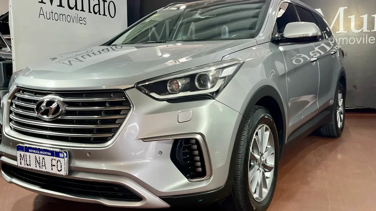 Mira esta publicación de Hyundai Grand Santa Fe 2018 en Motordil