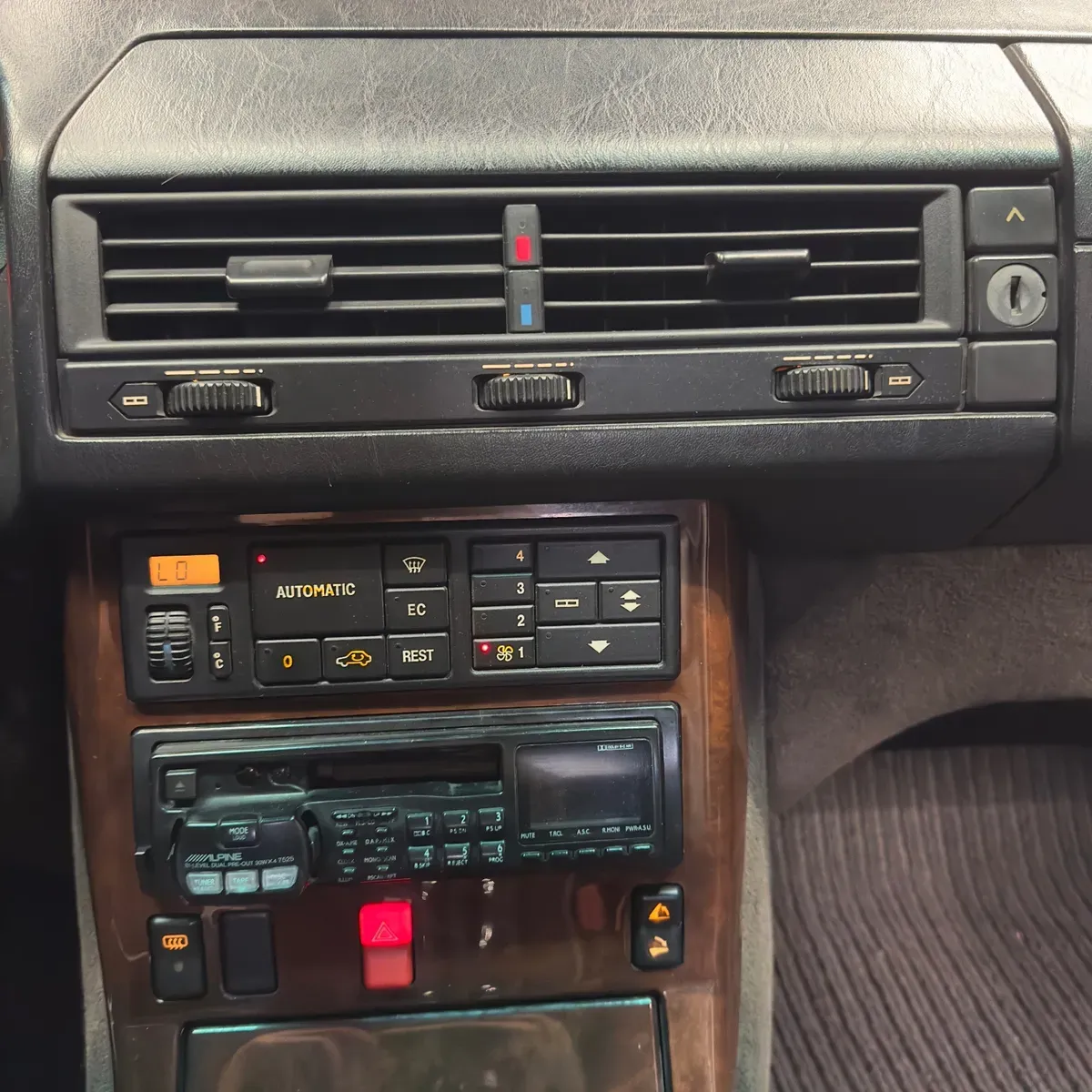 Mirá esta publicación de Mercedes Benz SL