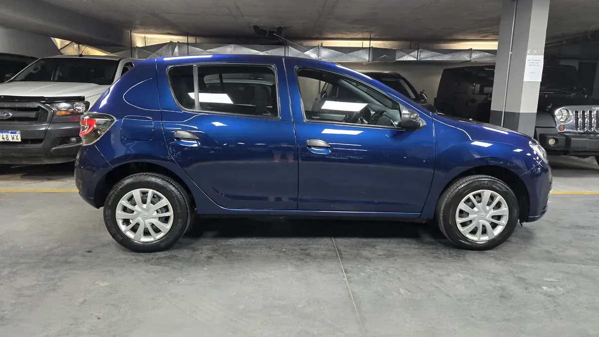 Mira esta publicación de Renault Sandero II 2021 en Motordil