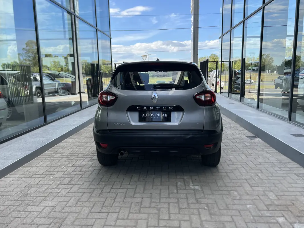 Mira esta publicación de Renault Captur 2020 en Motordil