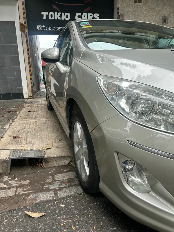 Mira esta publicación de Peugeot 408 2011 en Motordil