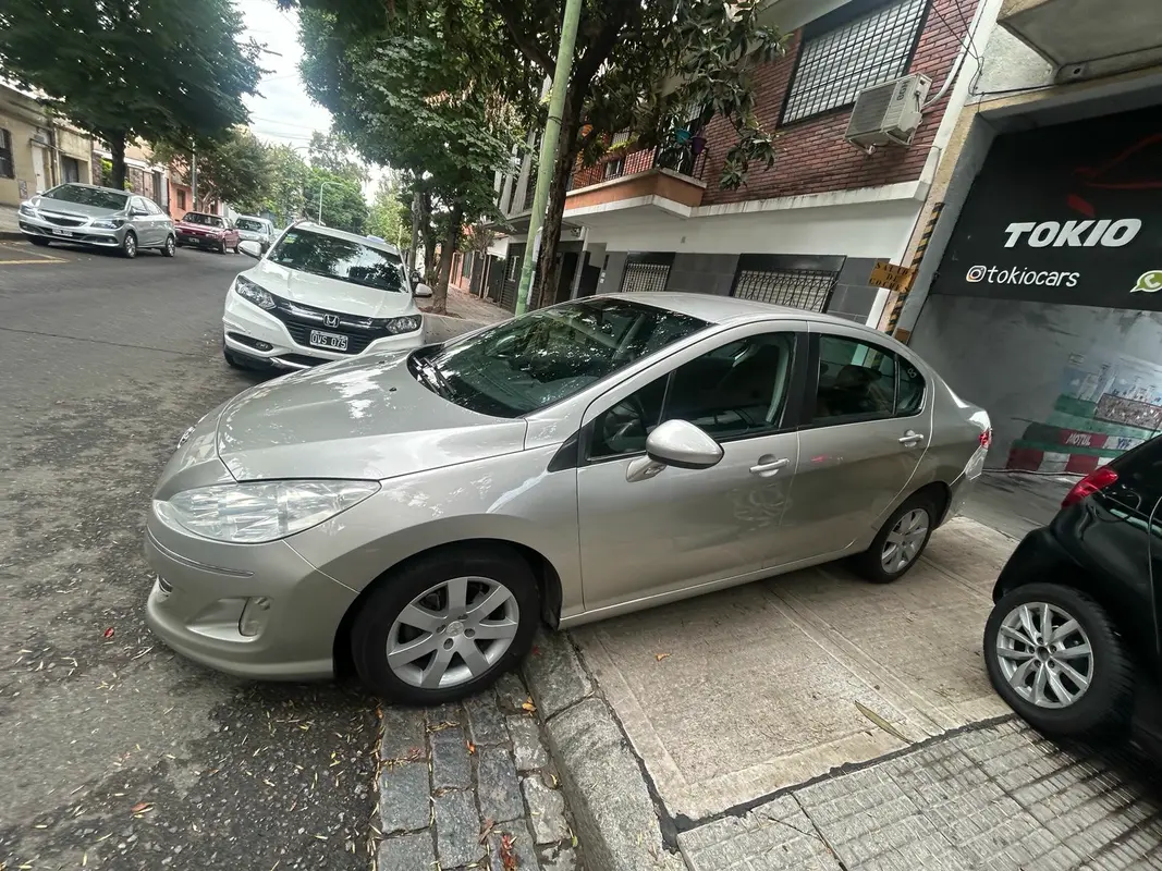 Mira esta publicación de Peugeot 408 2011 en Motordil