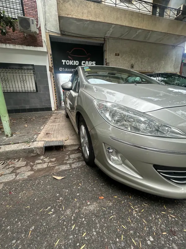 Mira esta publicación de Peugeot 408 2011 en Motordil