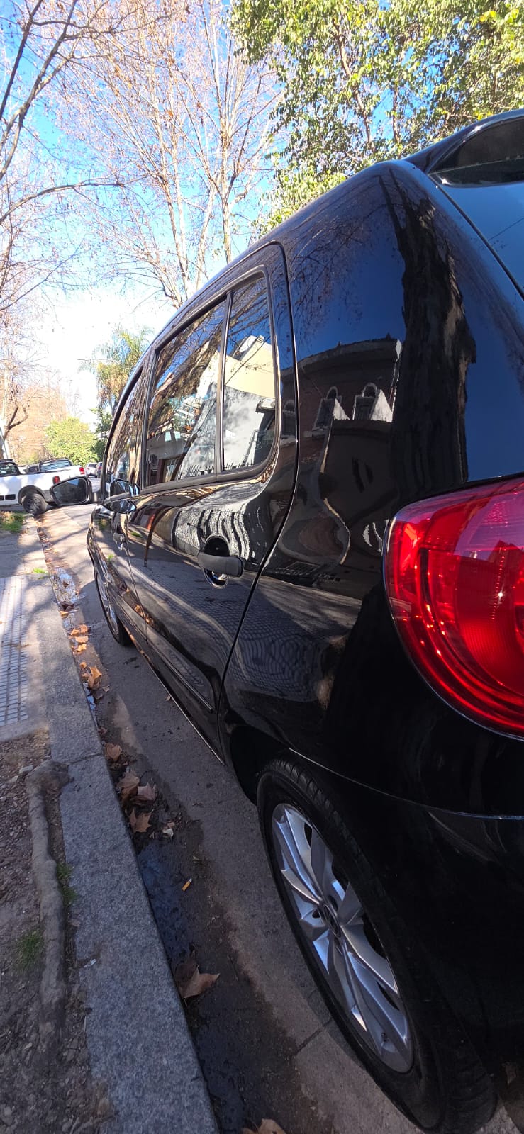 Mira esta publicación de Volkswagen FOX 2014 en Motordil