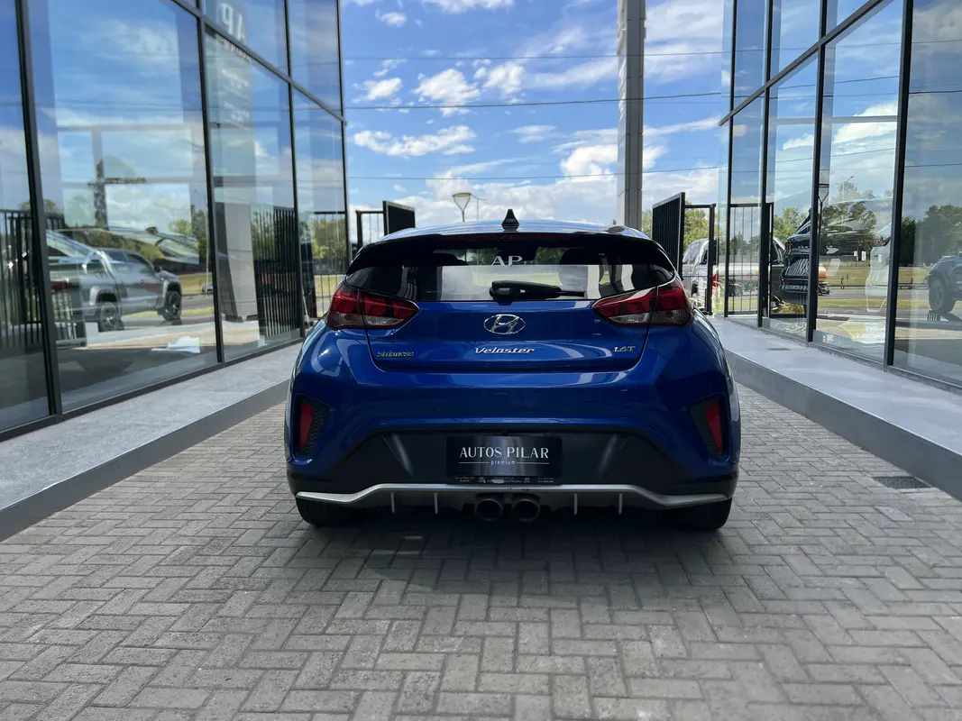 Mira esta publicación de Hyundai Veloster 2019 en Motordil
