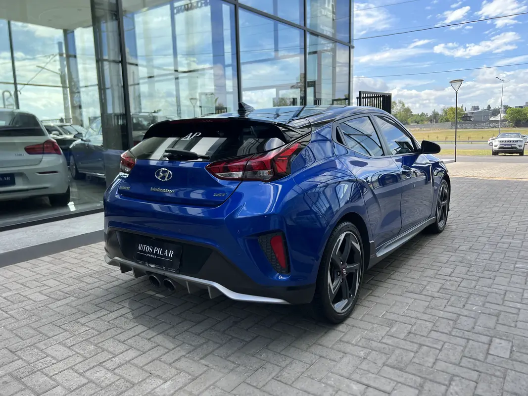 Mira esta publicación de Hyundai Veloster 2019 en Motordil