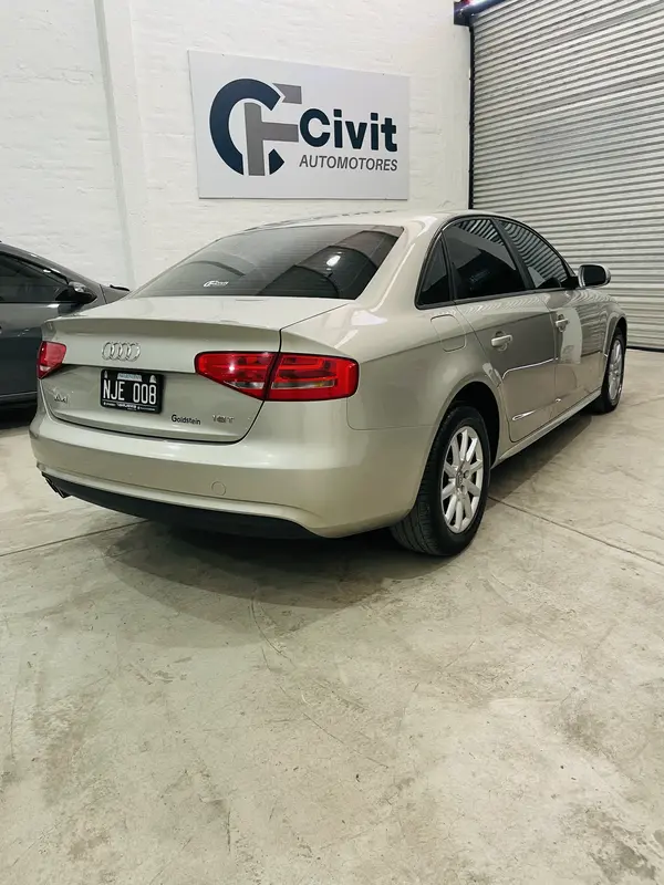 Mira esta publicación de Audi A4 2013 en Motordil