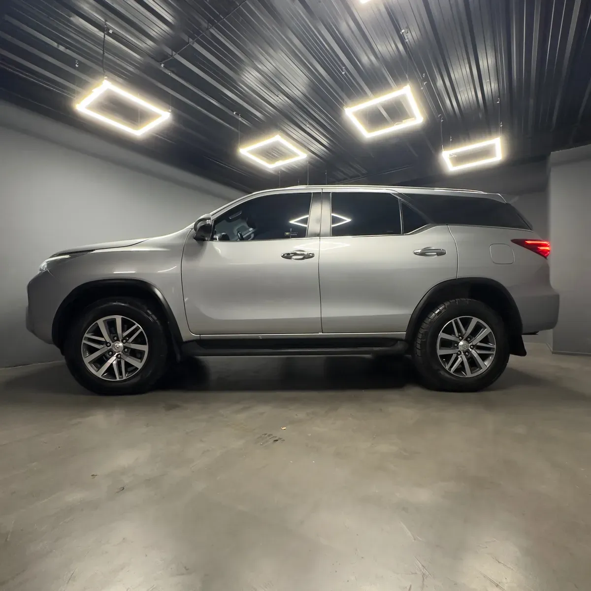 Mira esta publicación de Toyota SW4 2016 en Motordil