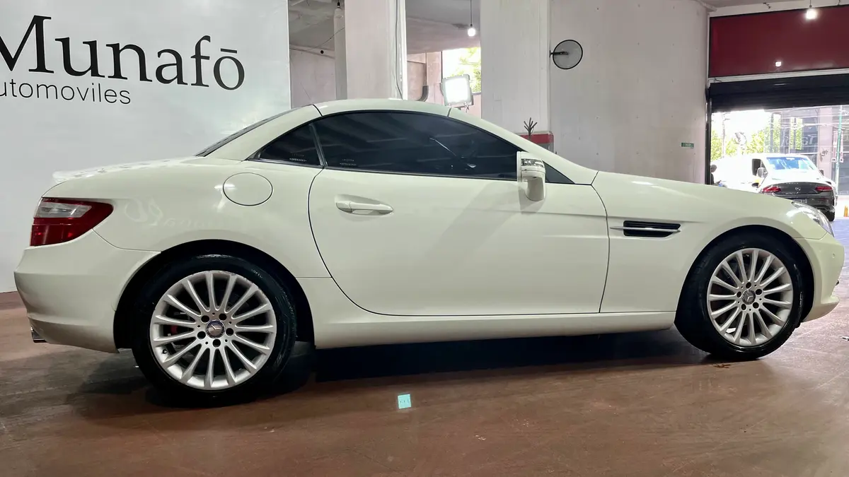 Mira esta publicación de Mercedes Benz SLK 2012 en Motordil