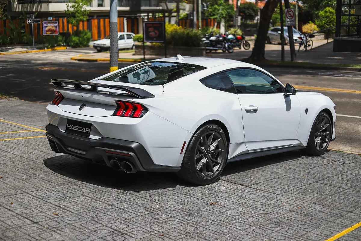Mira esta publicación de Ford Mustang 2025 en Motordil