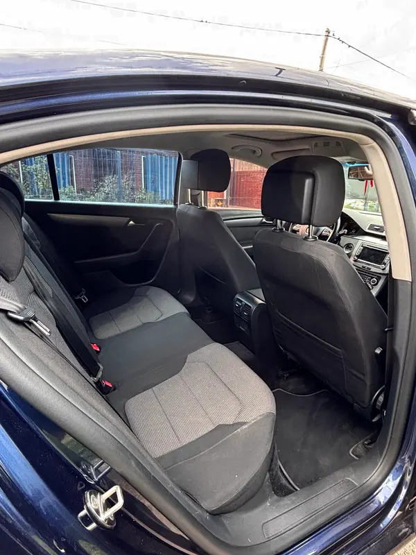 Mira esta publicación de Volkswagen Passat 2012 en Motordil