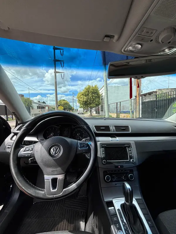 Mira esta publicación de Volkswagen Passat 2012 en Motordil