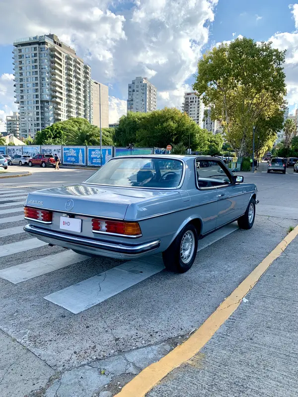 Mira esta publicación de Mercedes Benz 230 1982 en Motordil
