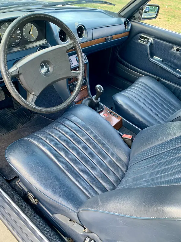 Mira esta publicación de Mercedes Benz 230 1982 en Motordil