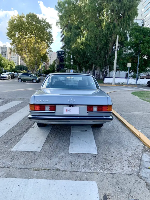 Mira esta publicación de Mercedes Benz 230 1982 en Motordil