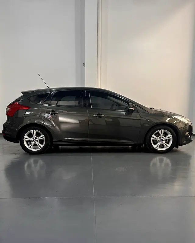 Mira esta publicación de Ford Focus 2014 en Motordil