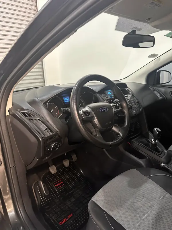 Mira esta publicación de Ford Focus 2014 en Motordil