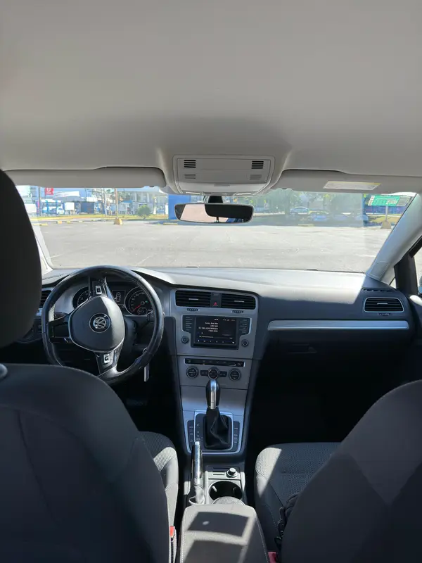 Mira esta publicación de Volkswagen Golf 2018 en Motordil