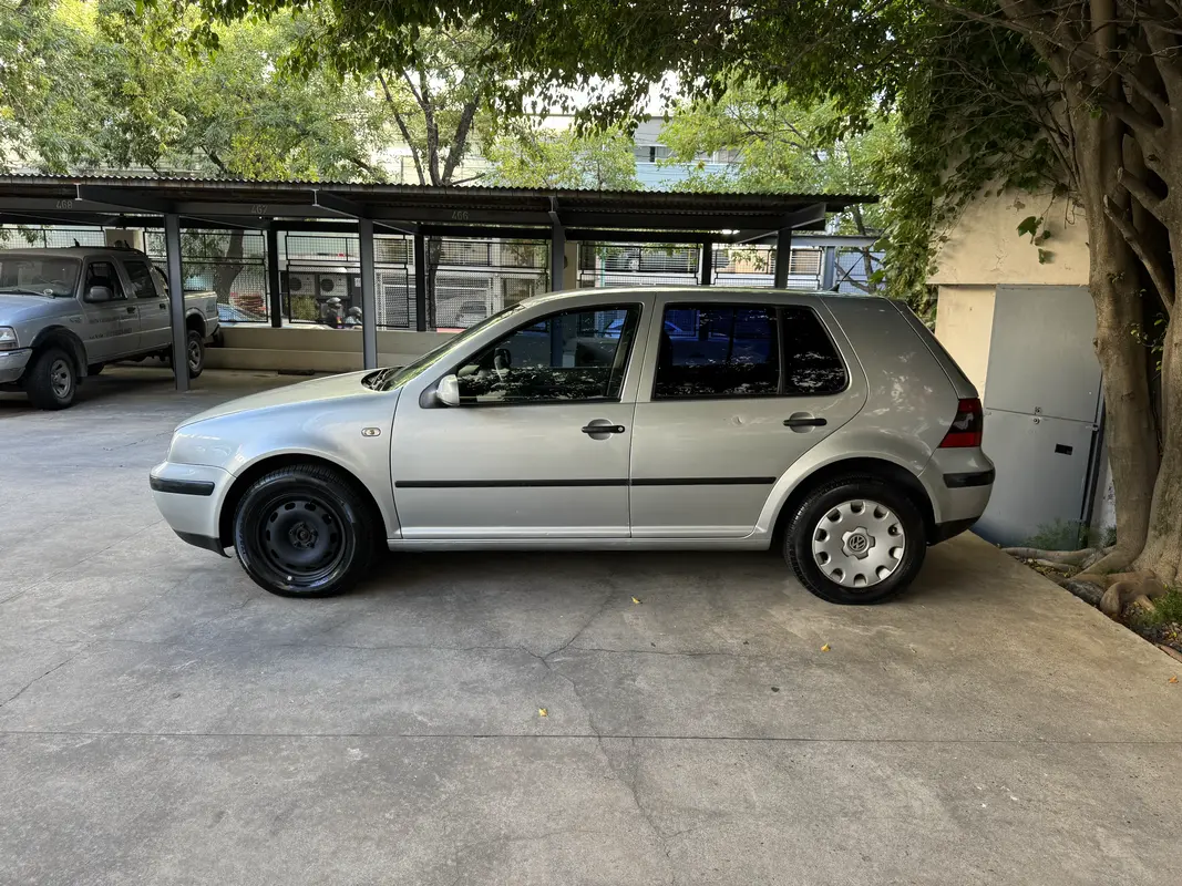 Mira esta publicación de Volkswagen Golf 2006 en Motordil