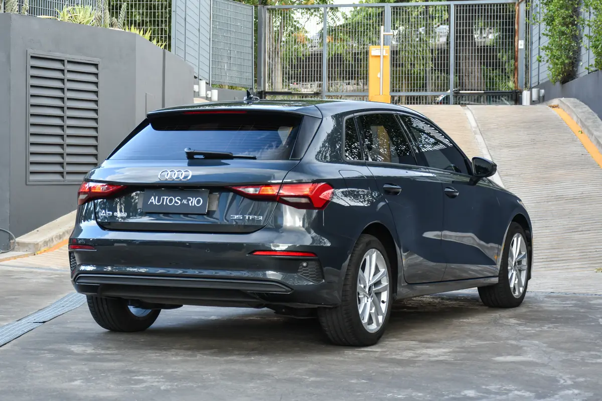 Mira esta publicación de Audi A3 Sportback 2024 en Motordil