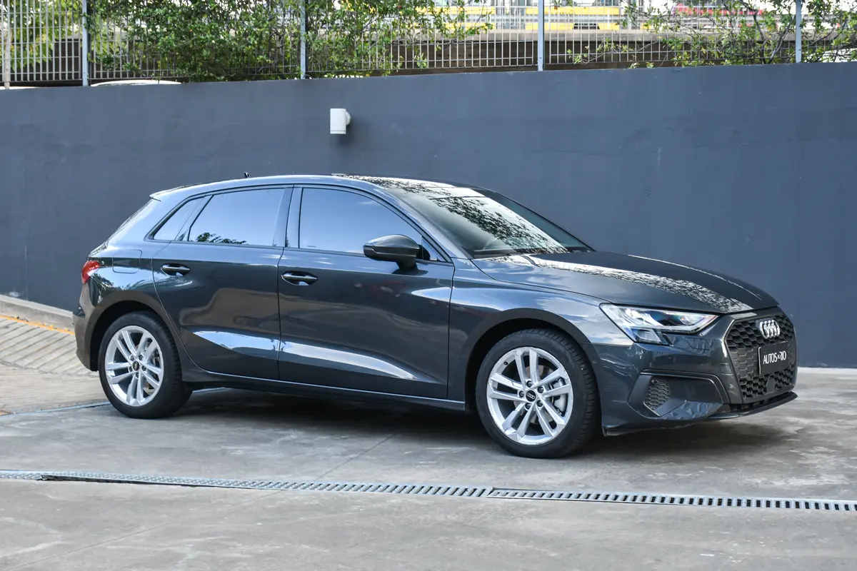 Mira esta publicación de Audi A3 Sportback 2024 en Motordil