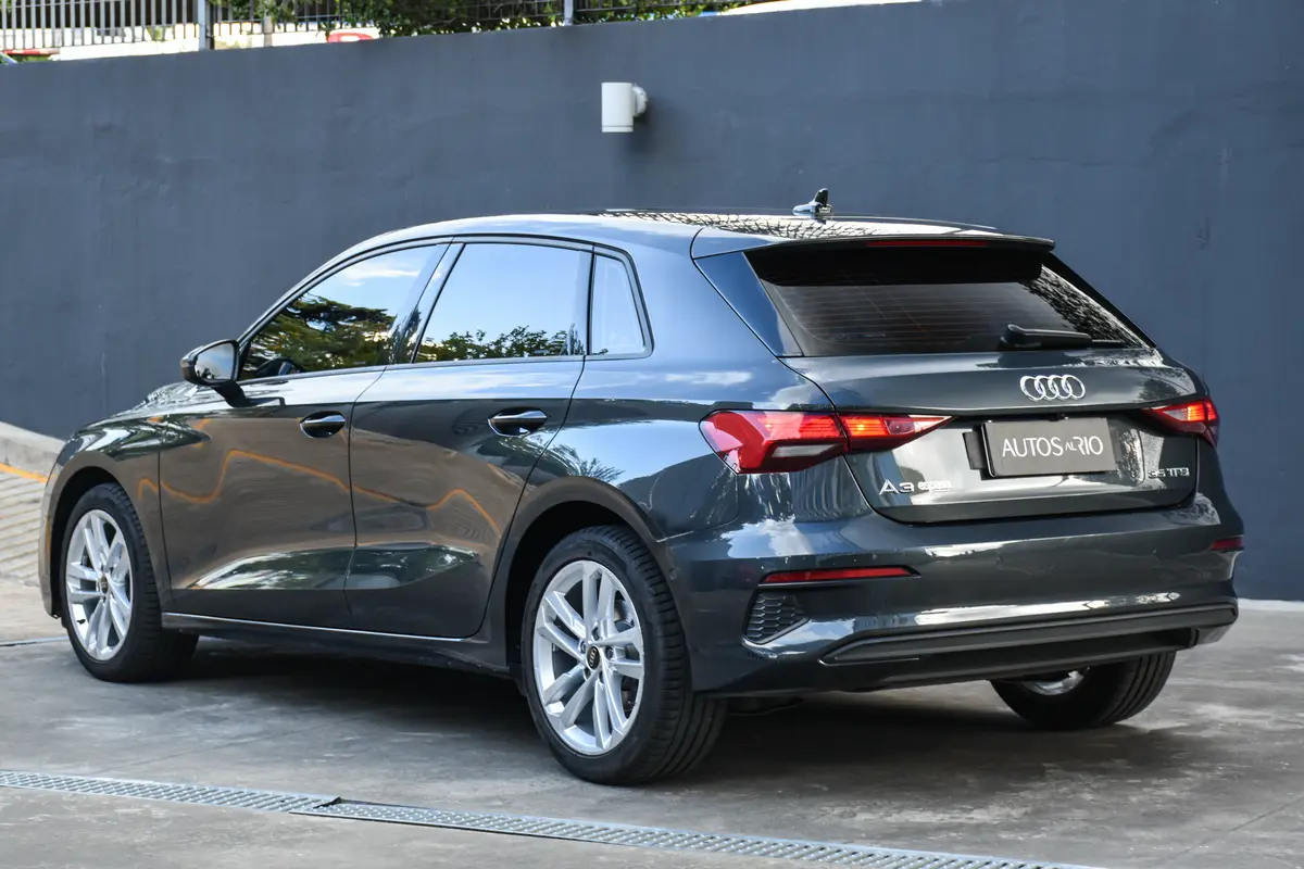 Mira esta publicación de Audi A3 Sportback 2024 en Motordil