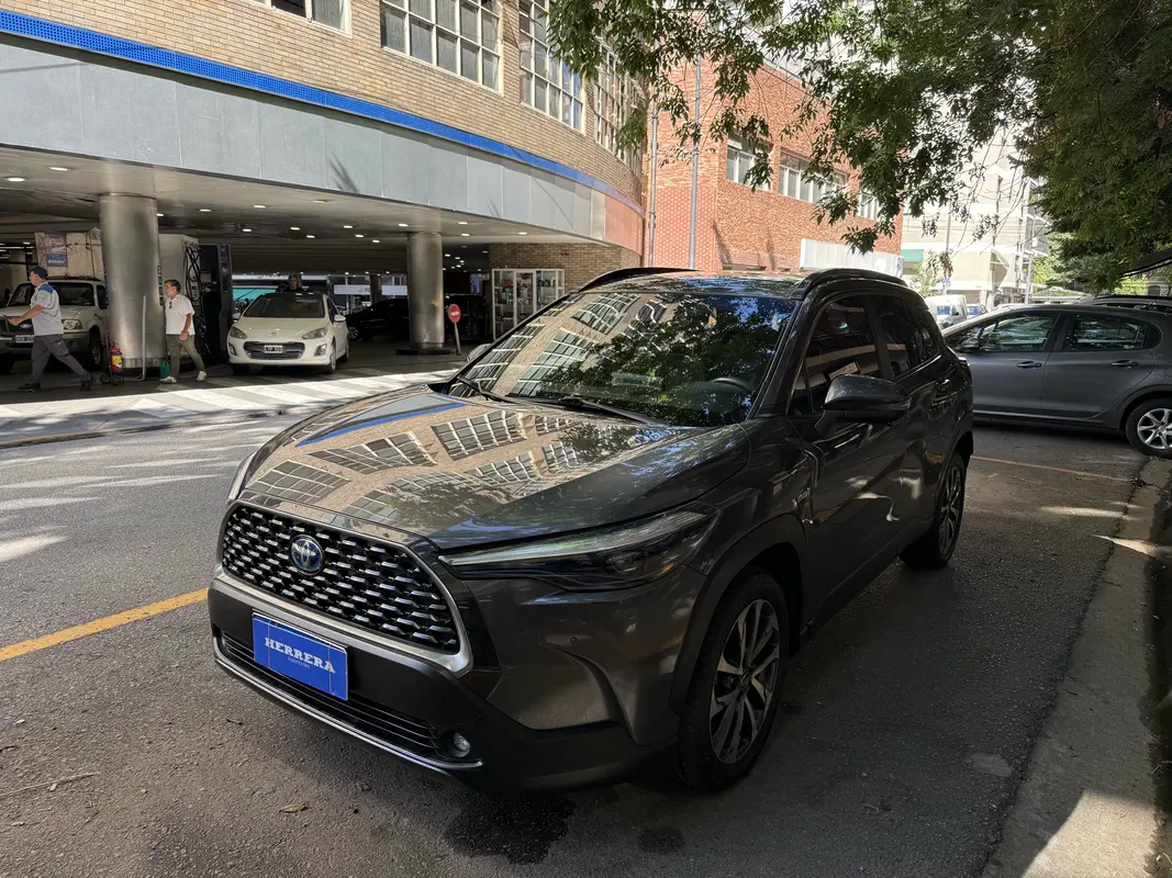 Mira esta publicación de Toyota Corolla Cross 2022 en Motordil