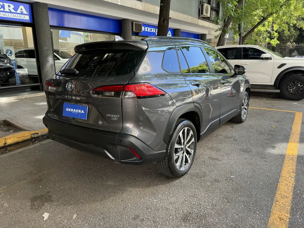 Mira esta publicación de Toyota Corolla Cross 2022 en Motordil