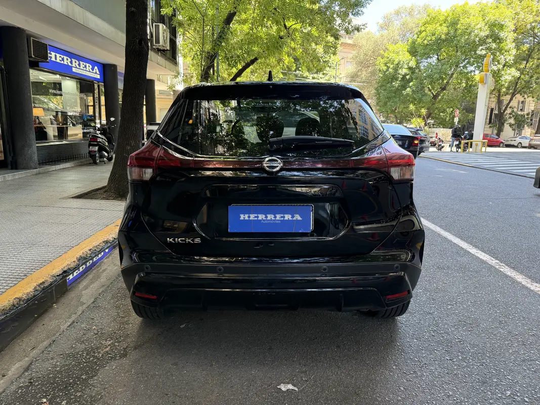 Mira esta publicación de Nissan Kicks 2021 en Motordil