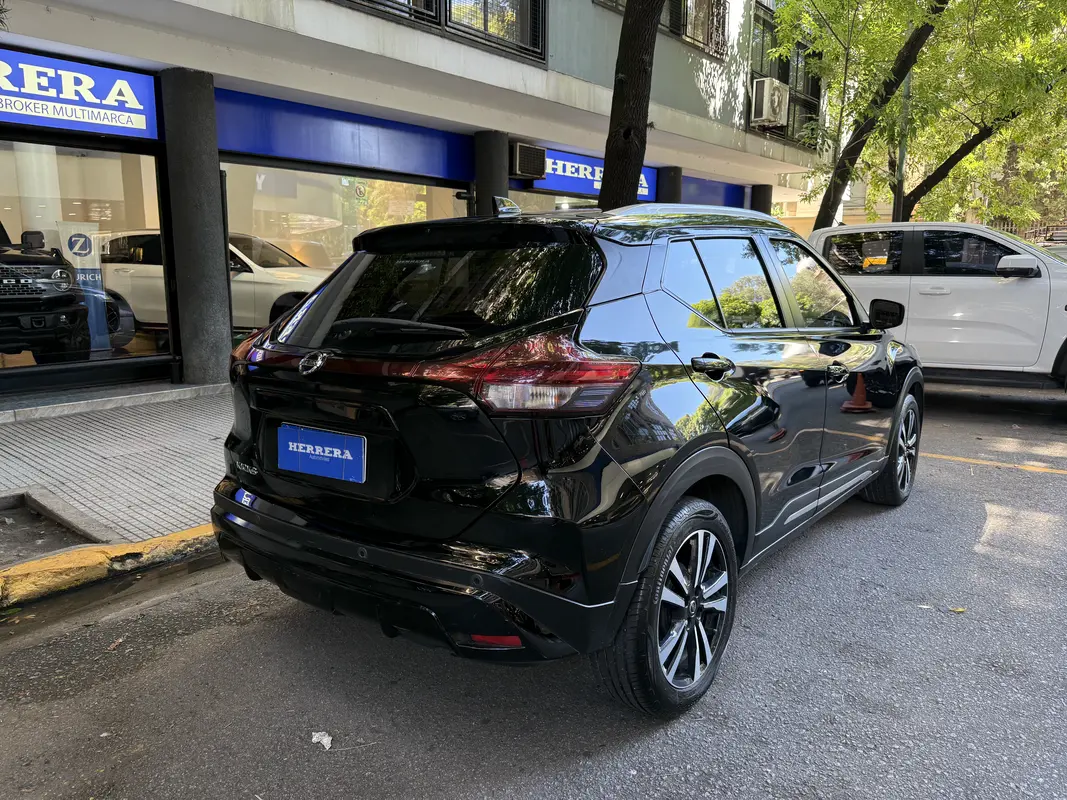 Mira esta publicación de Nissan Kicks 2021 en Motordil
