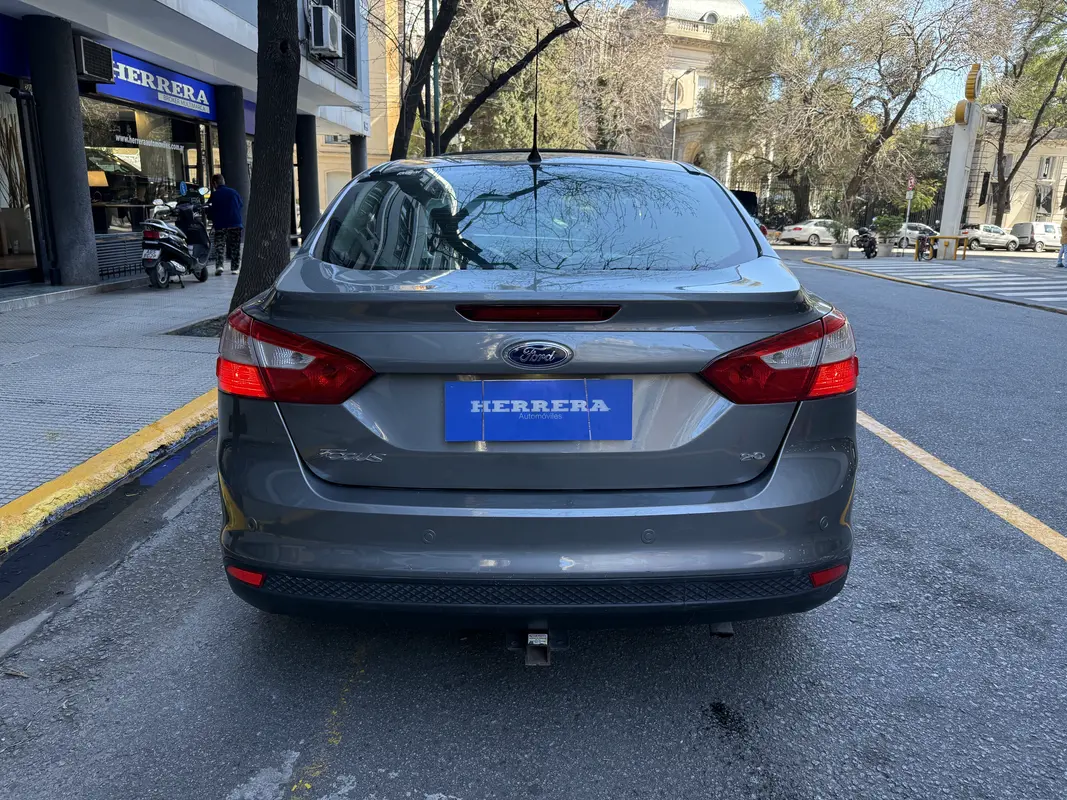 Mira esta publicación de Ford Focus 2015 en Motordil