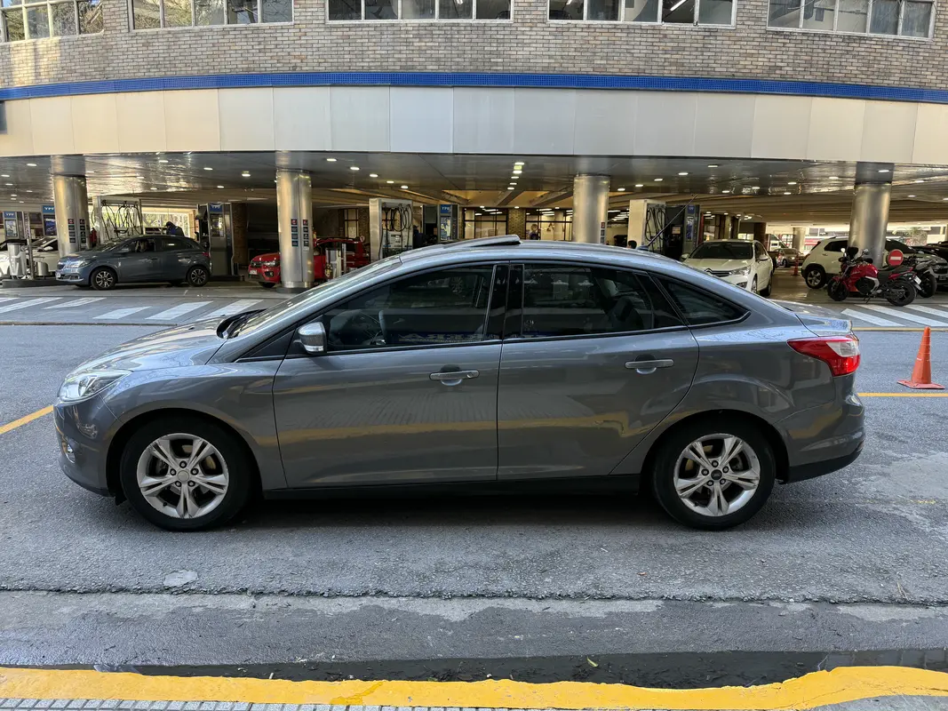 Mira esta publicación de Ford Focus 2015 en Motordil