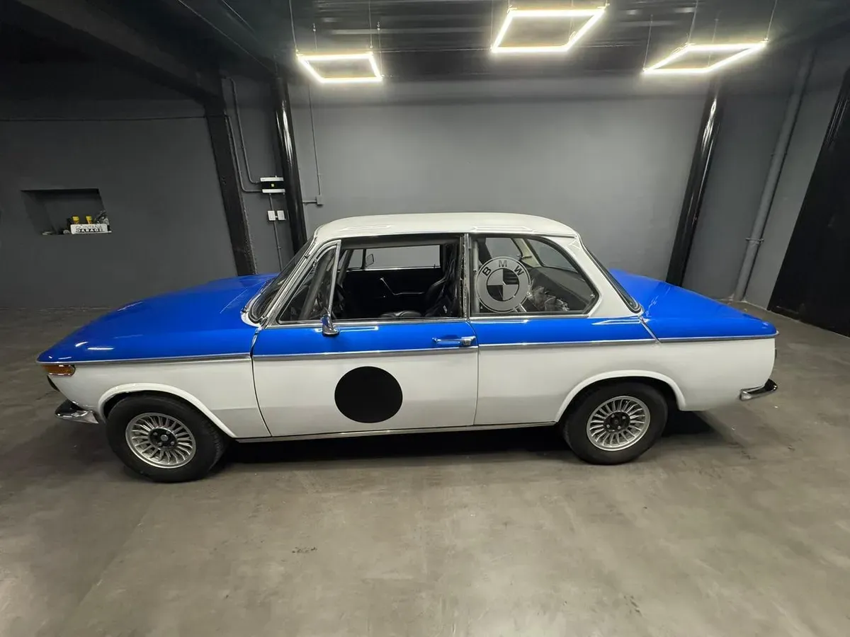 Mira esta publicación de BMW 2002 1976 en Motordil