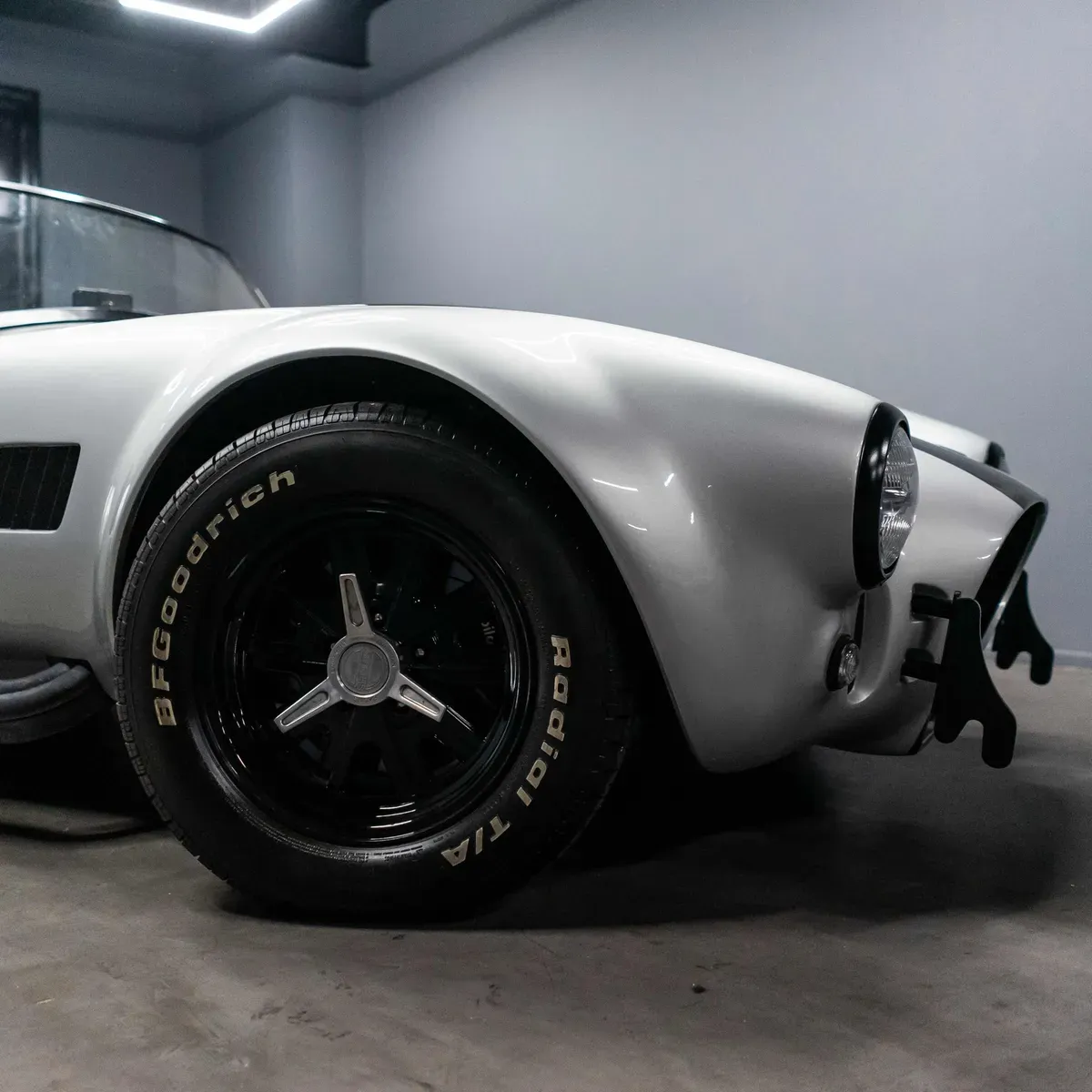 Mira esta publicación de Shelby Cobra 2019 en Motordil