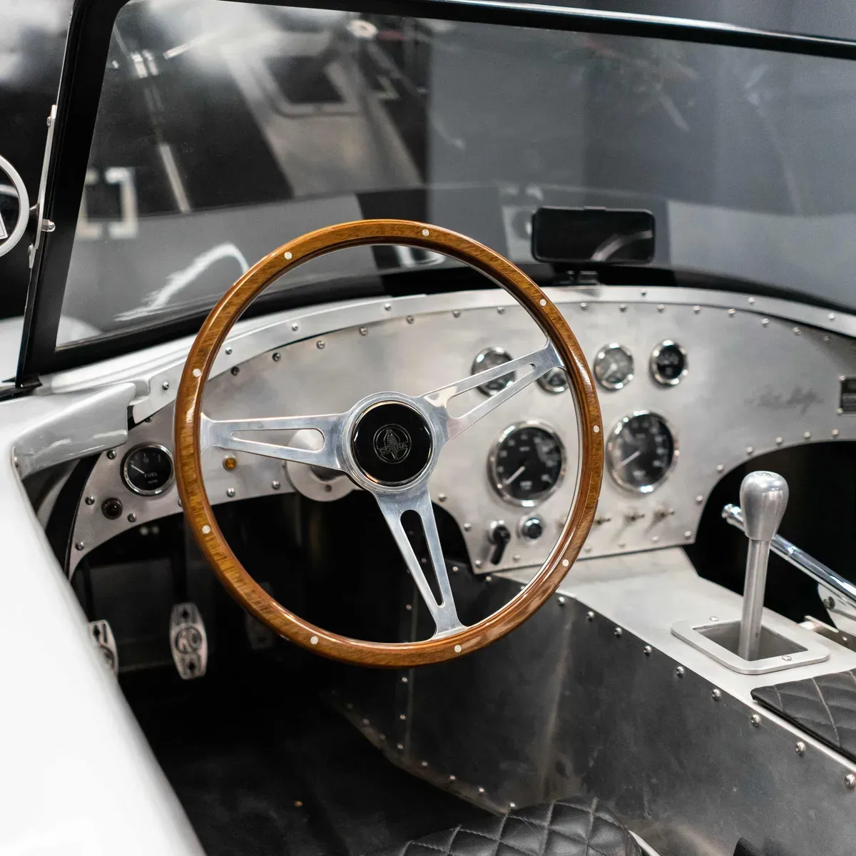 Mira esta publicación de Shelby Cobra 2019 en Motordil