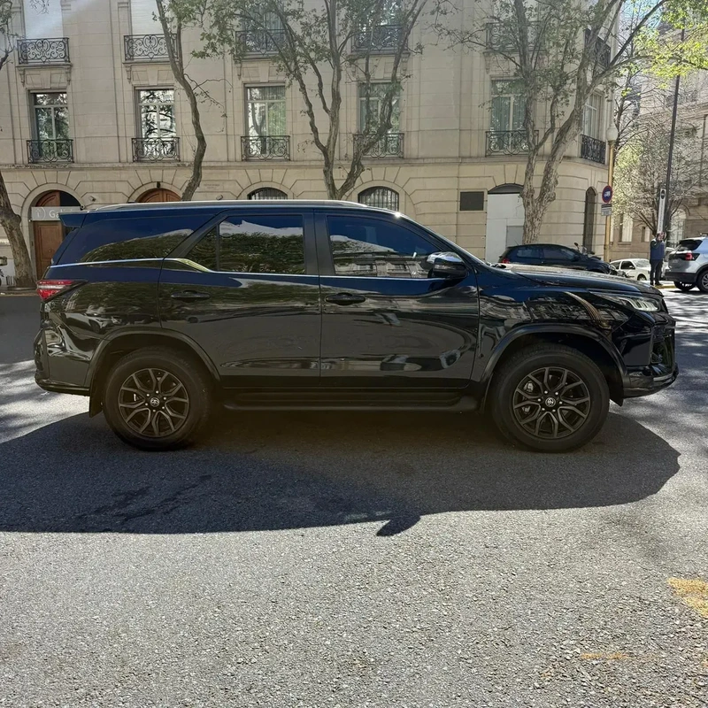 Mira esta publicación de Toyota SW4 2024 en Motordil