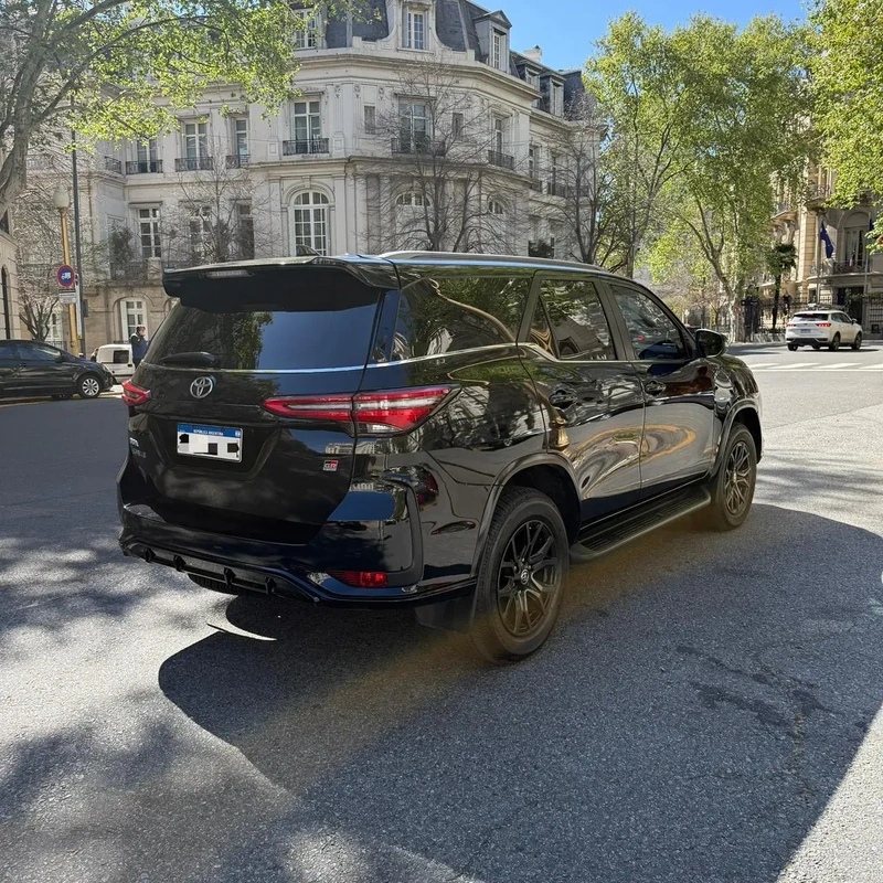 Mira esta publicación de Toyota SW4 2024 en Motordil