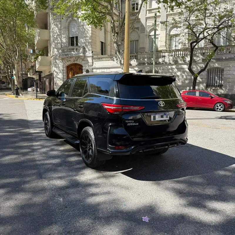 Mira esta publicación de Toyota SW4 2024 en Motordil