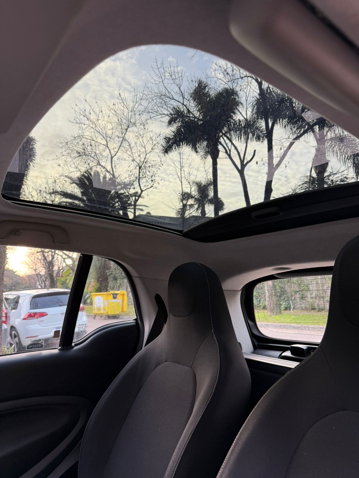 Mira esta publicación de Smart Fortwo 2016 en Motordil