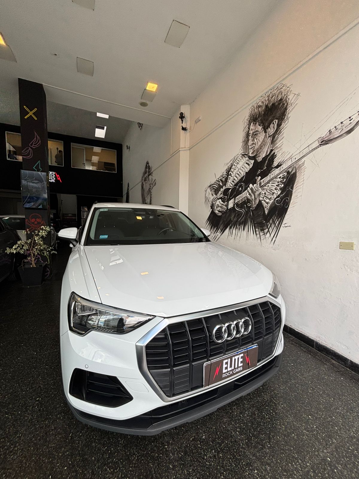 Mira esta publicación de Audi Q3 2022 en Motordil